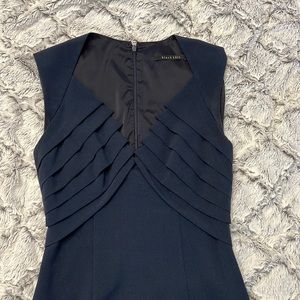 Beautiful early Black Halo Dress in Navy Blue size 2